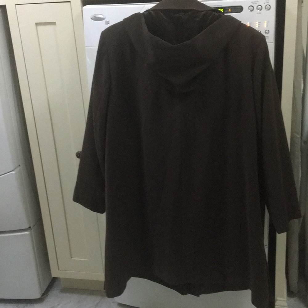 Coat - Picture 4 of 4